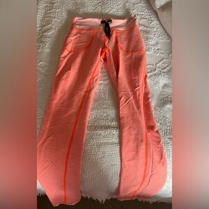 Lululemon Coral Athletic Leggings